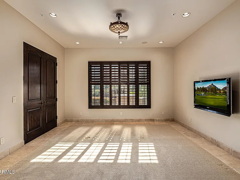 8406 E Calle Buena Vis — Photo 48