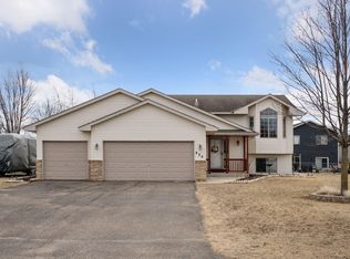 525 Fair Meadows Dr, Big Lake, MN 55309