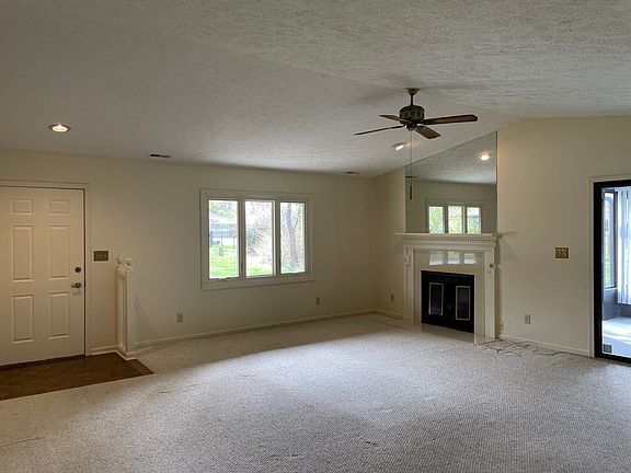 3rd image of 8441 Chapel Pines Dr