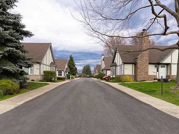 2nd image of 1786 Willow Circle Dr #1786