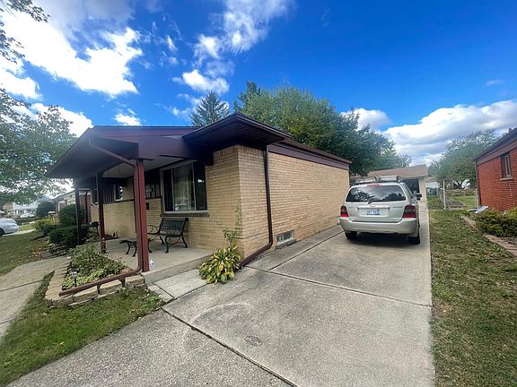 3rd image of 26373 Curie Ave E