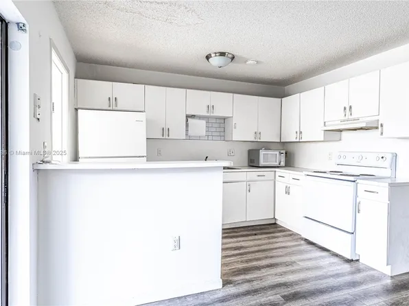 10350 SW 220th St APT 254, Miami, FL 33190