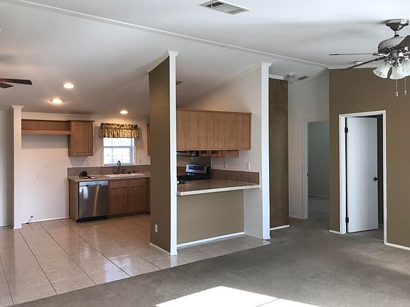 5th image of 242 Woodman Ave