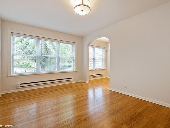 5th image of 4105 N Damen Ave #34