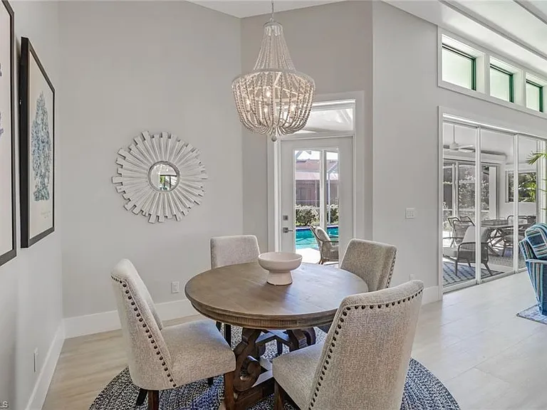 28070 Winthrop Cir — Photo 12