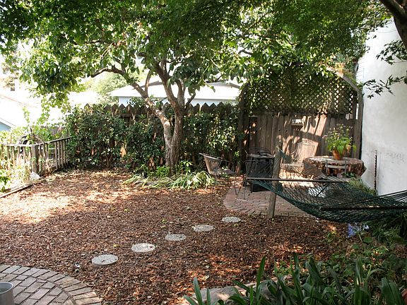 Garden with two patios!
