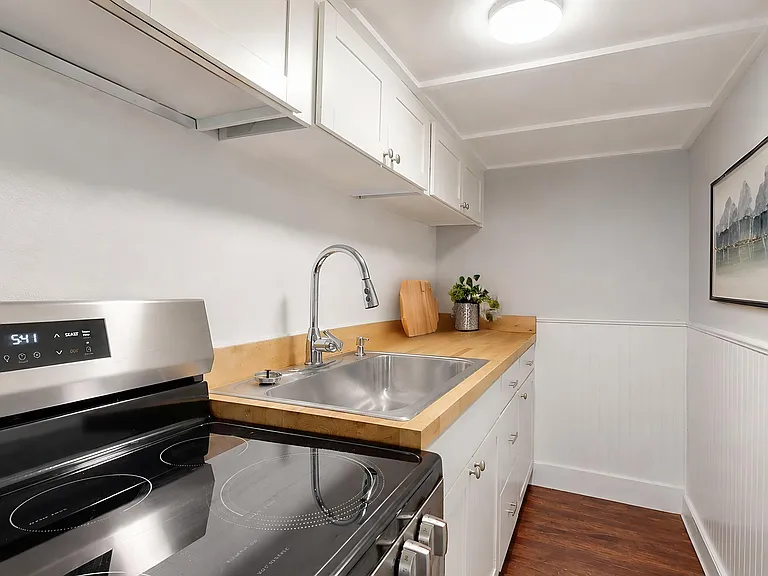 40 Court St #1 — Photo 4