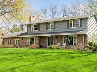1140 Vagabond Ln N, Plymouth, MN 55447