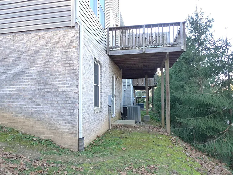 900 2nd St — Photo 20
