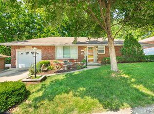 209 Hy Vista Dr, Alton, IL 62002