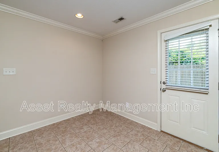 4730 Forest Landing Way — Photo 7