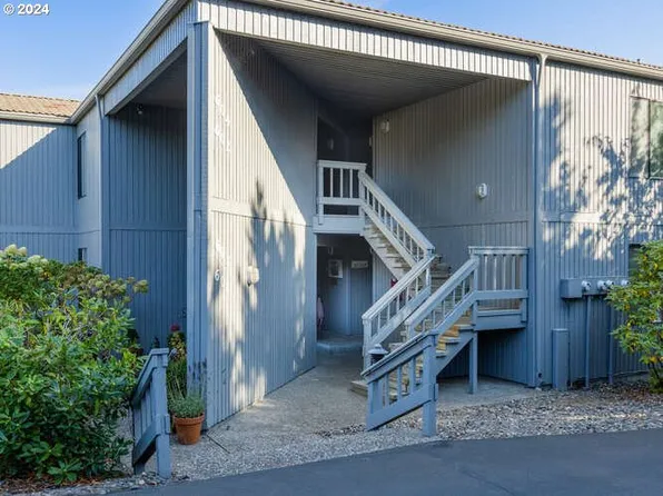 1939 Gearhart Green Dr, Seaside, OR 97138