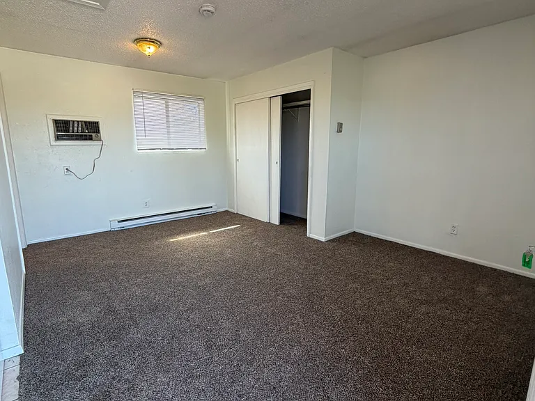 1511 Gold Ave SE #4 — Photo 2