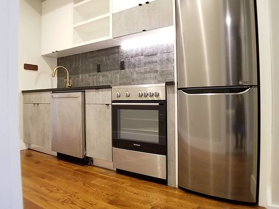 3rd image of 241 Suydam St #1F