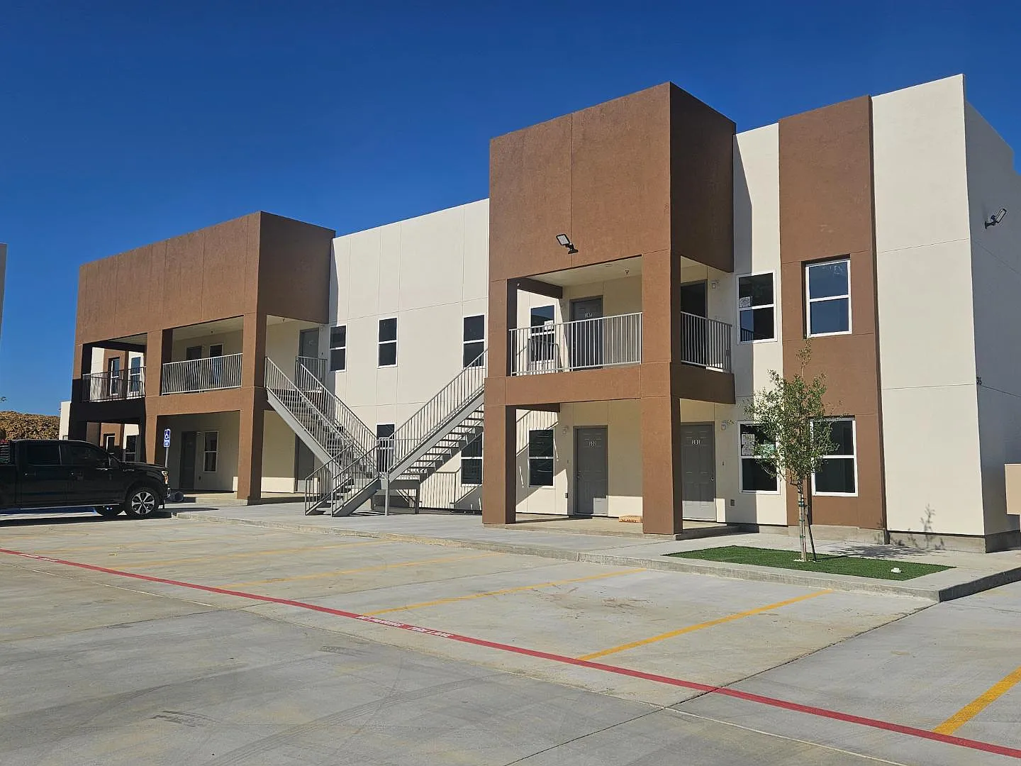 315 Dorel Dr - 102 — Photo 1