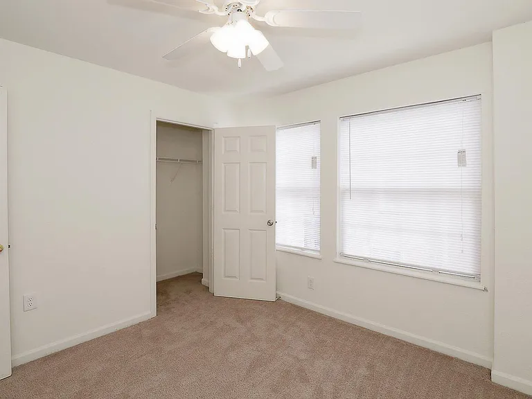 2201 Spring Garden St — Photo 18