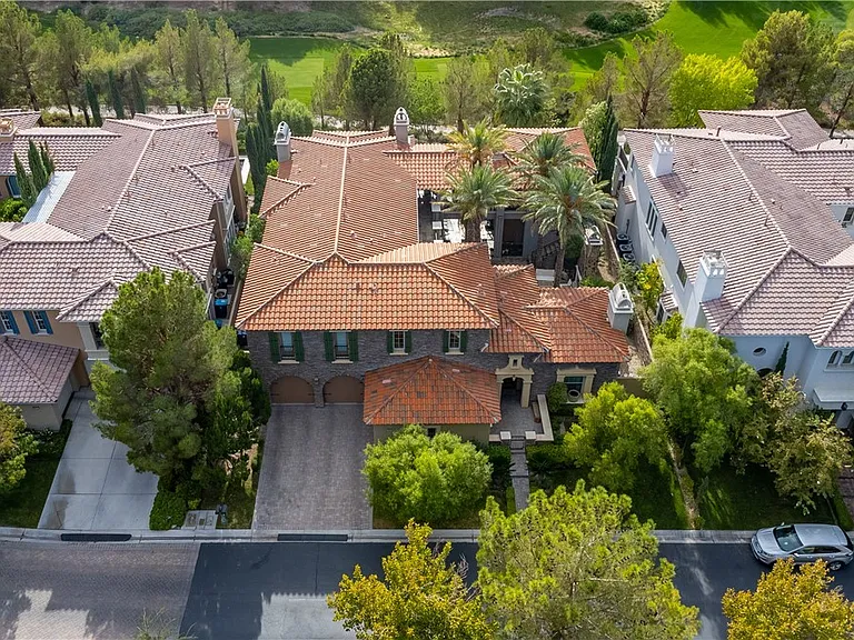 12097 Oakland Hills Dr — Photo 15