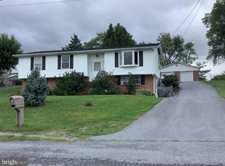 64 Hedrick Ave, Martinsburg, WV 25405
