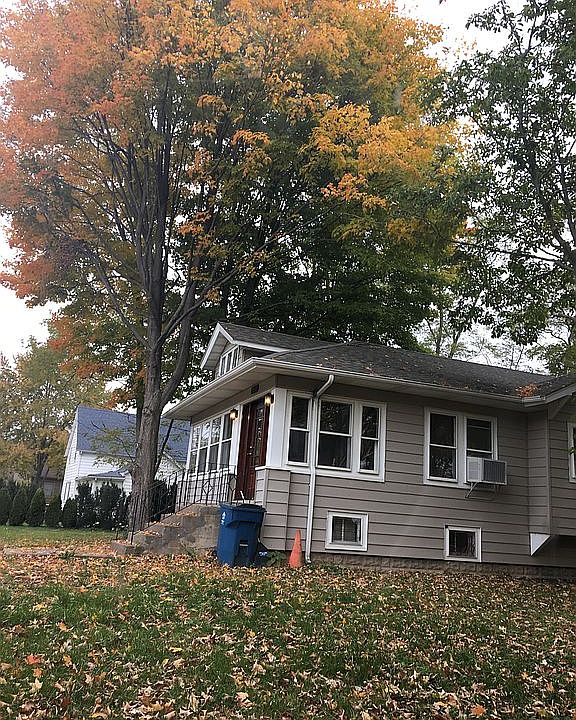 2nd image of 303 W Church St