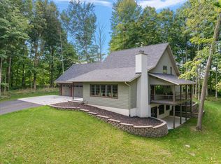 8806 Lakewood Trl, Berrien Center, MI