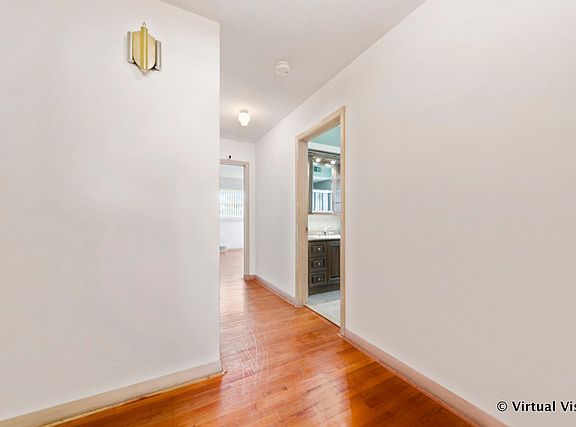 4th image of 11036 Nelson St