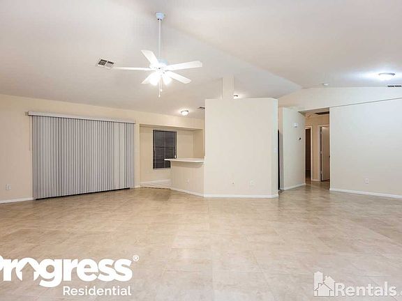 4th image of 606 SE 2nd Ave