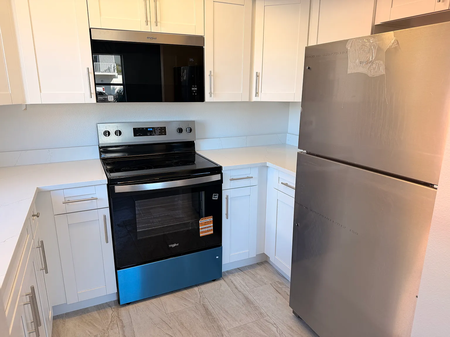 2 bed, 900 sqft, $1,895 — Photo 4