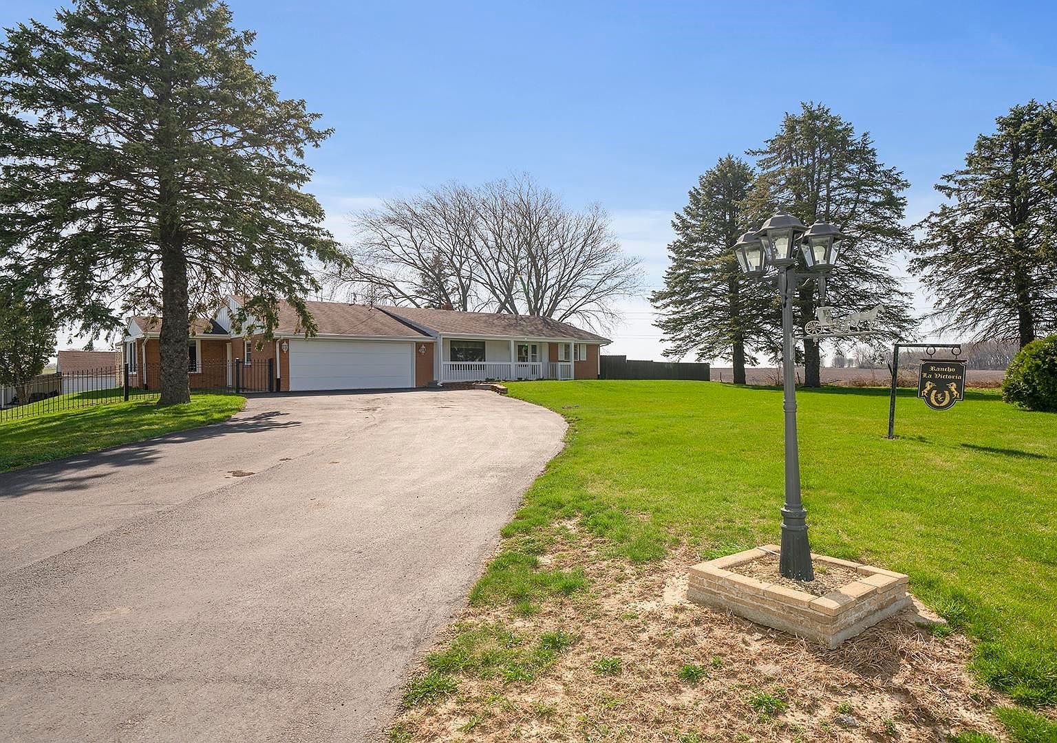 7492 S Mulford Rd, Cherry Valley, IL 61016 Zillow