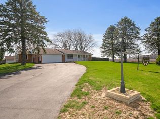 7492 S Mulford Rd, Cherry Valley, IL 61016