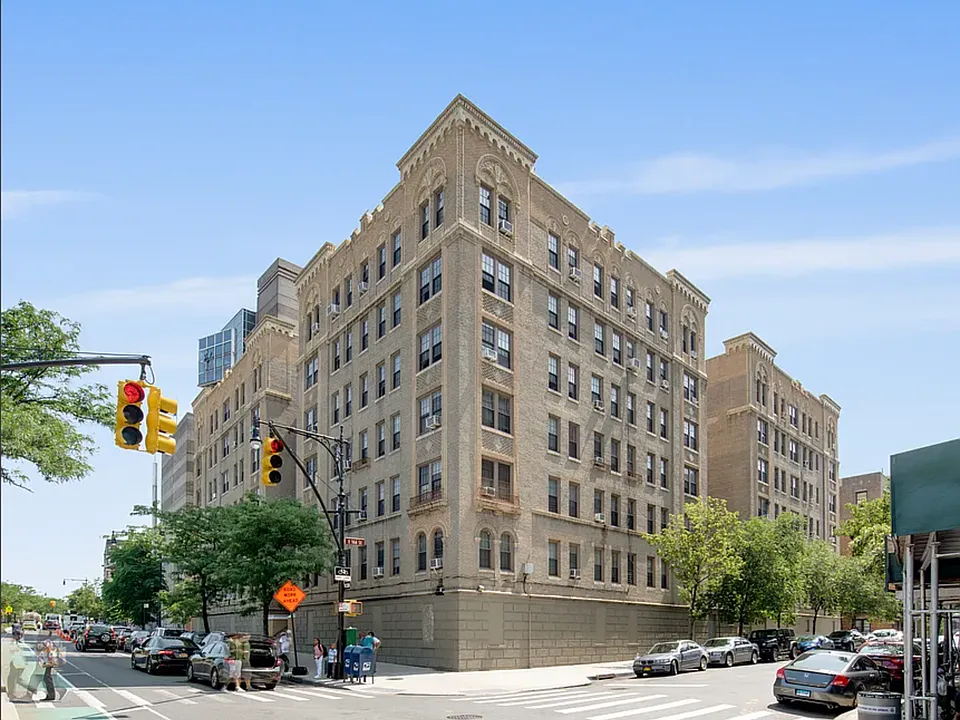 1100 Grand Concourse #4B