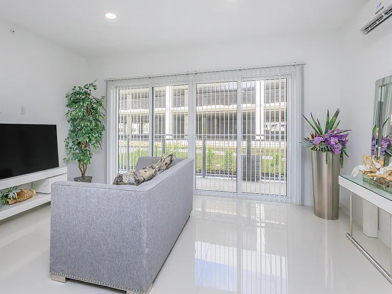 25850 SW 140th Ct — Photo 5