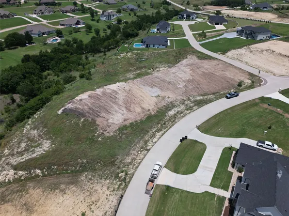 12261 Bella Italia Dr, Fort Worth, TX 76126