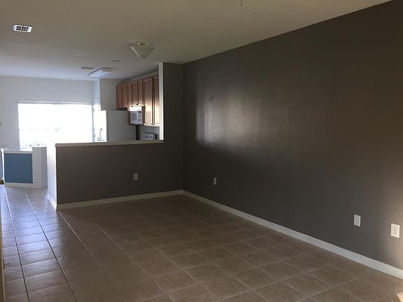 2nd image of 1331 Hampton Park Ln