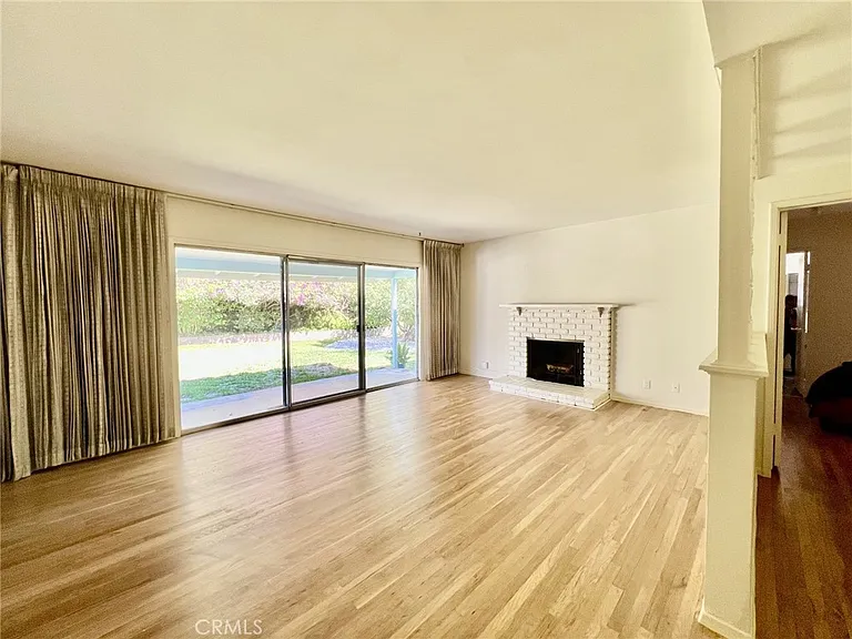 2408 S 8th Ave — Photo 8