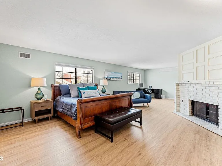 4850 Amalfi Way — Photo 24