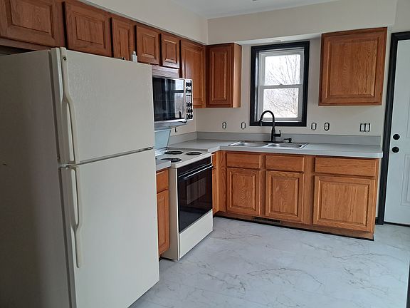 3rd image of 150 N 4th Ave