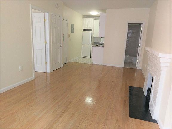 4th image of 52 W 56th St #4E