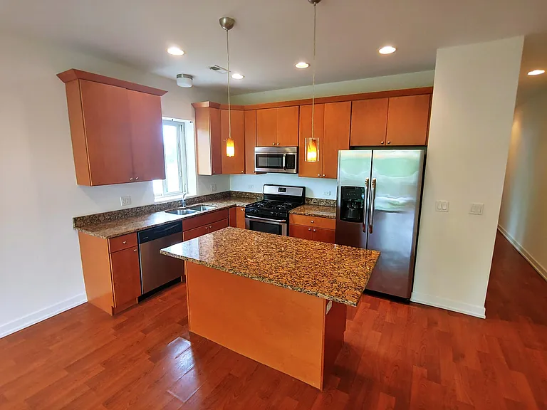 6973 N Ashland Blvd #3N — Photo 11
