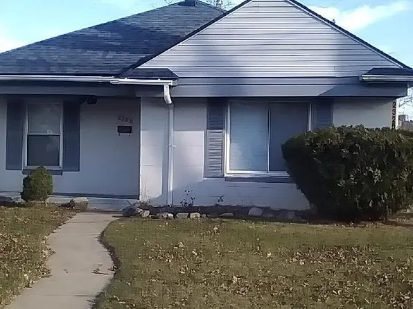 2325 Harriet St, Inkster, MI 48141