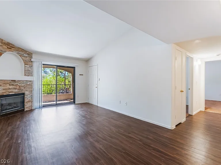 950 Seven Hills Dr #524 — Photo 11