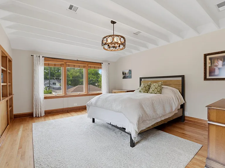 822 S Chester Ave — Photo 19