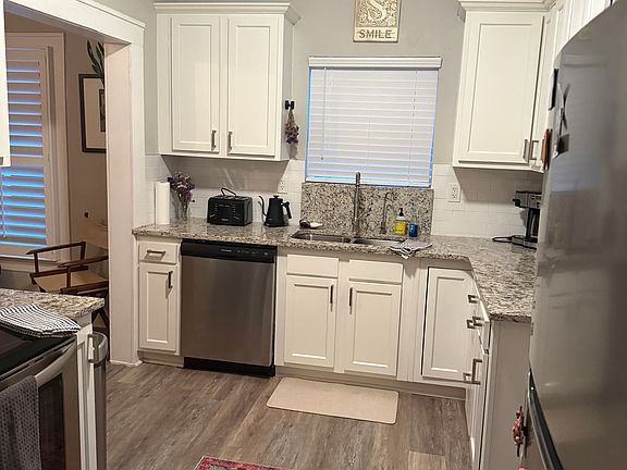 3rd image of 4507 French St