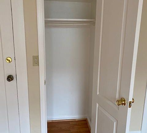4th image of 2900 Franklin St APT 2