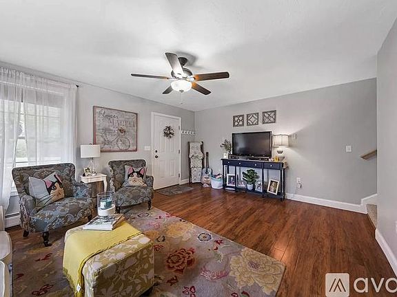 4th image of 7171 School St #B