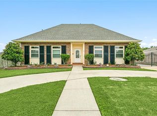 1616 Lake Michigan Dr, Harvey, LA 70058