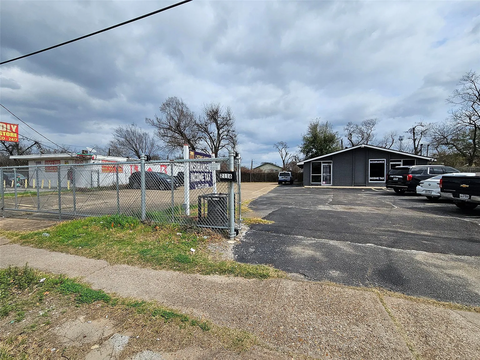1 bed, 1.0 bath, 1225 sqft, $1,800 — Photo 3
