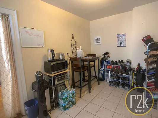 Rented by Realty 2000 Corp | media 17