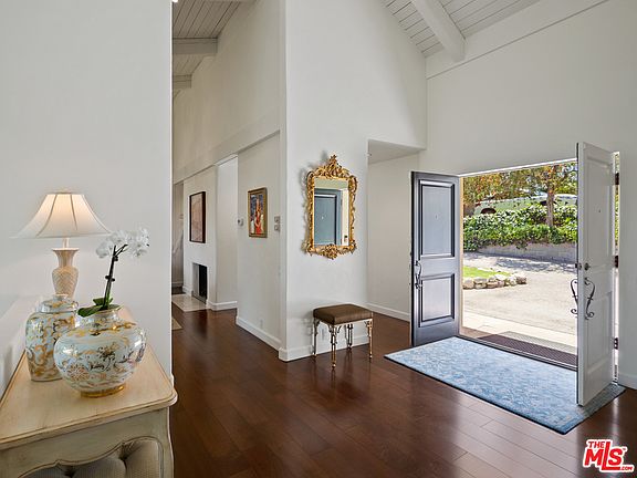 4th image of 204 Ashdale Pl