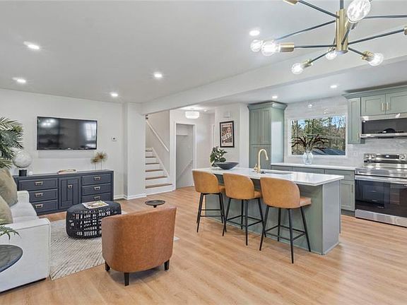 3rd image of 4088 Vale Ct