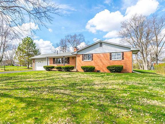 2nd image of 624 Clossey Dr